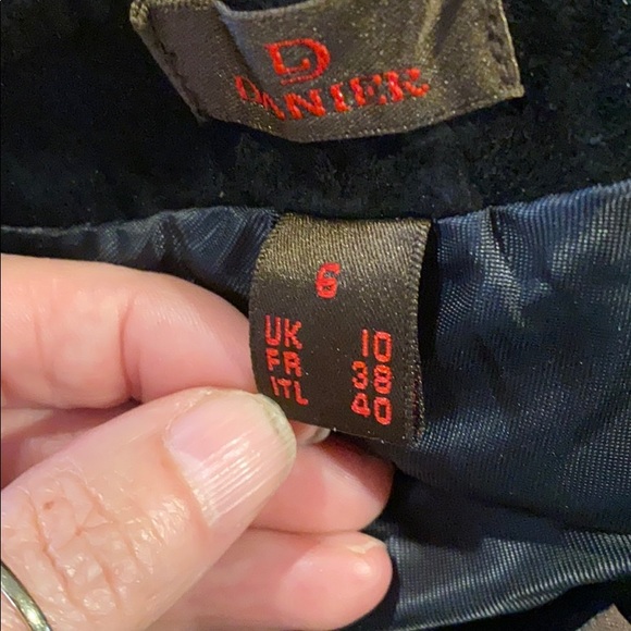 NWT Danier Leather Flat Front Pants Size 6 - Picture 6 of 9